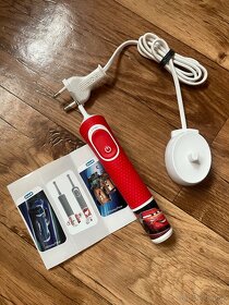 Zubní kartáček oral-B cars - 2