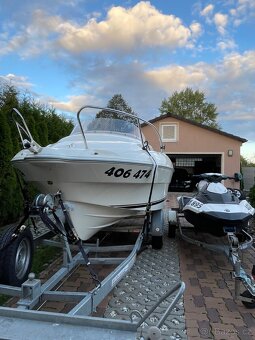 Quicksilver Activ Cabin 470, Mercury 60, koupací plata - 2