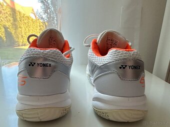 Yonex Power Cushion 65X 39.5 – 1200 Kč - 2