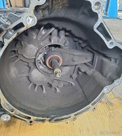 Prodám 6q převodovku z motoru Mazda RF7J - 2