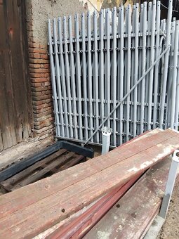 Prodám kvalitní rámové lešení 118m2 pracovní plocha - 2