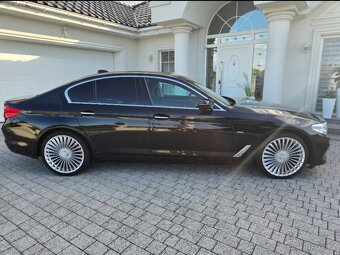 Bmw 520d xdrive, top stav, Čr, 69 000km - 2