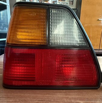 US SVĚTLA VW GOLF MK2 - 2