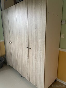 2x šatní skříň - 2