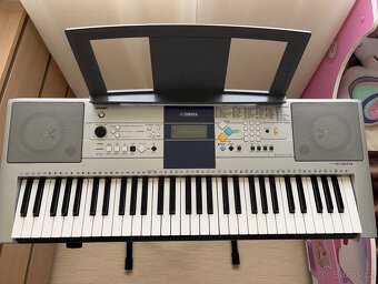 Yamaha PSR E323 se stojanem Warwick - 2