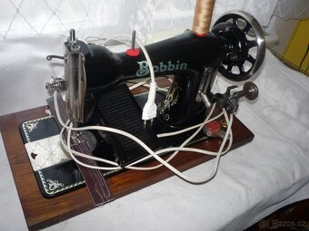 Přenosný šicí stroj BOBBIN pro malé kutily na 220 V - 2
