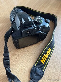 Zrcadlovka Nikon D3200 včetně objektivu a příslušenství - 2