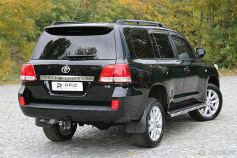 Toyota Land Cruiser 200 4.5 D4-D Luxury / 210 kW / Tažné - 2