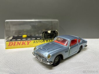 Dinky toys Aston Martin DB6 - 2