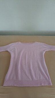 Růžový svetřík s krátkým rukávem - 2