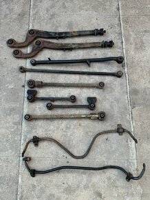 Palivová nádrž Nissan Patrol Y61 a jiné díly - 2