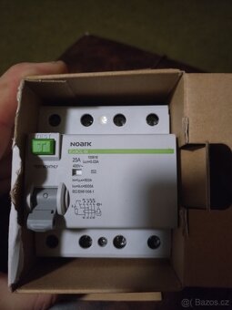 Prodám proudový chránič Noark - 2