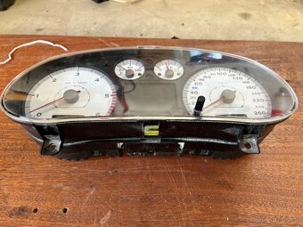 Prodám budíky Seat Leon 1M topsport - 2