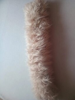 Nový chlupatý polštář 90cm - 2