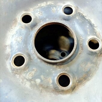 15" plechová kola – 5x112 – 6J x 15" ET37 - 2