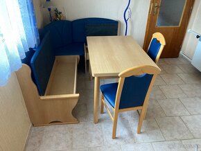 Rohová sedací lavice - stůl - židle - 2