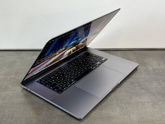 MacBook Pro 16" 2019 i7 512GB / 16GB / SG - 2