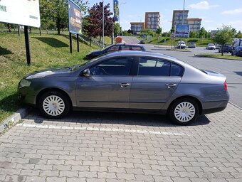 Volkswagen Passat (B6) 1.6 FSI - 2