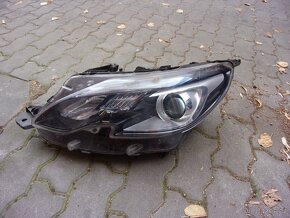 Náhradní díly Peugeot 2008 - blatníky, výztuha, L světlo - 2
