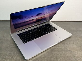 MacBook Pro 16'' 2021 / M1 Pro / 16GB / 512GB SSD / Silver - 2