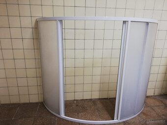 Zástěna na rohovou vanu - 2