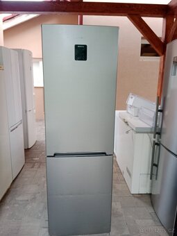 Lednice s mrazakem Dewo - 2