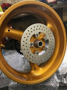 Magnesiová kola Marchesini na Honda VTR 1000 SP1/2 - 2