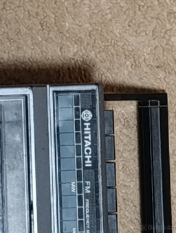 Staré rádio HITACHI - 2