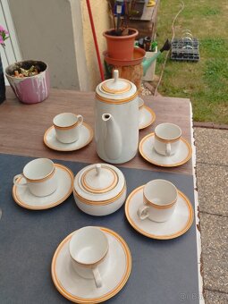 Porcelánový set. - 2