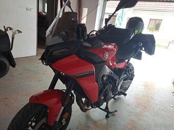 Yamaha Tracer 9 nová najeto 1200km Rezervace - 2