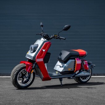 Elektro skutr Leramotors C7, červená - 2