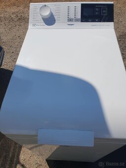 PRACKA ELECTROLUX,HORNI PLNENI,6KG,DISPLEJ,JAKO NOVA - 2