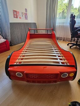 Dstska postel - zavodni auto - 2