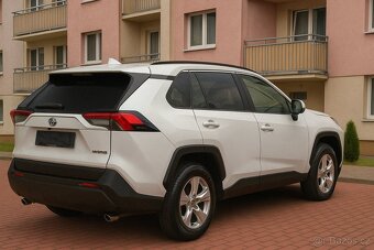 Toyota RAV4 Hybrid 4x4 2021 výbava Active s paketem Bussines - 2