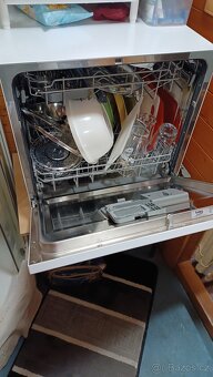 Prodám myčku Beko. Volně stojící - 2