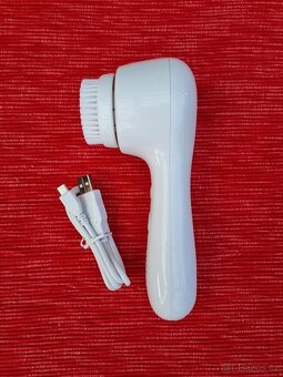 Čistící kosmetický kartáček - sonický nový - 2