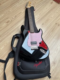 Fender Squier stratocaster - 2