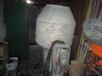 stavební míchačka - 2