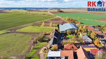 Prodej jezdeckého areálu s dlouholetou tradicí v obci Břežan - 2