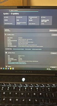 Herní notebook Dell Alienware M16R2 - 2