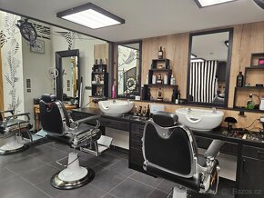 Pronájem kadeřnického křesla - 2