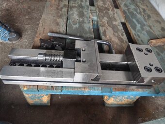 Strojní svěrák Vertex Vmp-6B - 2