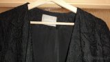 Volně spuštěné krajkované černé sako Orsay vel.36 - 2