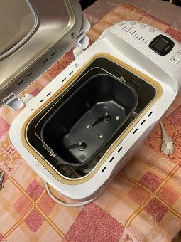 Prodám domácí pekárnu - 2