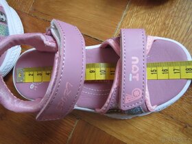 detske sandálky 27,28 , Nové .dívčí sandálky - 2