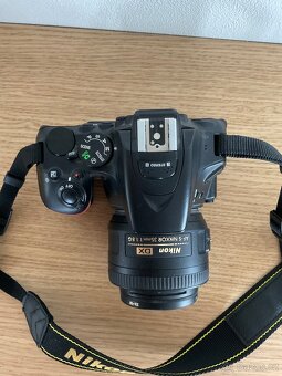 Nikon D5600 - 2