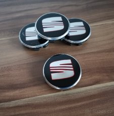 středové krytky Seat 63mm černé červené šedá poklicky - 2