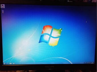 Funkční čtyřjádrový PC 4x2,4 GHz Q6600, 4GB DDR2, 160GB HDD, - 2