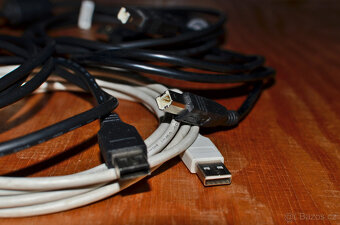 Počítačové kabely a redukce (USB, DVI, VGA, PS/2, ...) - 2