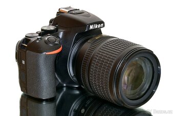 Nikon D5600 + Nikon 18-105mm TOP STAV - 2